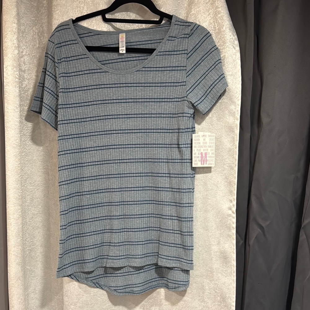 LuLaRoe Blue Short Sleeve Tee Top